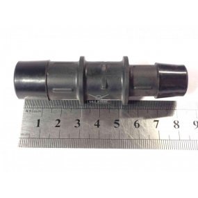 Соединитель (коннектор) шлангов (прямой один конец по шланг внутренним Ф 16 мм, второй конец под шланг внутренним Ф18 мм)