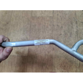 Трубка радиатора отопителя с 2016 года нижняя 87-90 (с отводом)