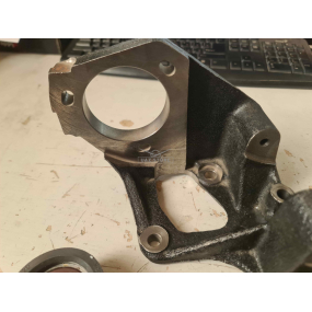 Кронштейн топливного насоса и генератора ЗМЗ-514 Евро-2, Евро-3 (с роликом)