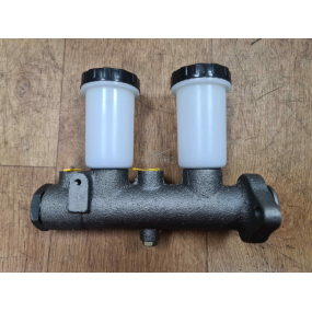 Цилиндр ЗАВОД ГЛАВНЫЙ гидравлических ТОРМОЗОВ С ДВУМЯ БАЧКАМИ БЕЗ СИГНАЛЬ УСТРОЙСТВА