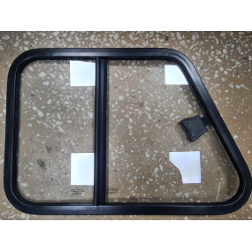 Окно раздвижное 452 (в дверь переднюю правую)