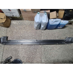 Подножка Patriot (внутренняя) правая (порог) НОВОГО ОБРАЗЦА - без кронштейна