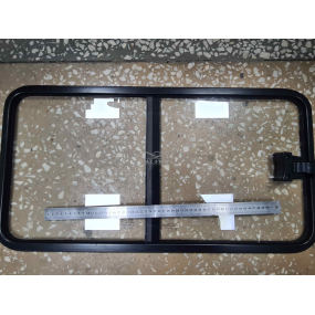 Окно раздвижное 452 (в дверь салона)