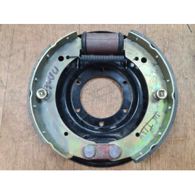 Тормоз БАРАБАННЫЙ задний в сборе (Мост Тимкен/Спайсер - саморазводящиеся цилиндры) правый