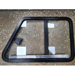 Окно раздвижное 452 (в дверь переднюю левую)