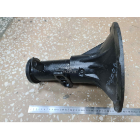 Крышка картера моста переднего гибридного 452 с кожухом полуоси (для автомобилей без АБС)