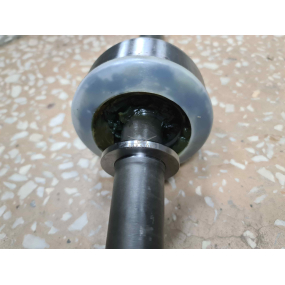 Шарнир поворотного кулака АДС ГИБРИДНОГО переднего моста правый в сборе (короткий)