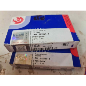 Втулки направляющие для 16-клапанного двигателя (8 впускного клапана + 8 выпускного клапана) SM