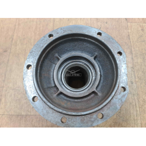 Крышка картера моста переднего редукторного с кожухом полуоси