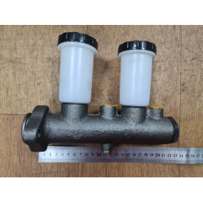 Цилиндр ЗАВОД ГЛАВНЫЙ гидравлических ТОРМОЗОВ С ДВУМЯ БАЧКАМИ БЕЗ СИГНАЛЬ УСТРОЙСТВА